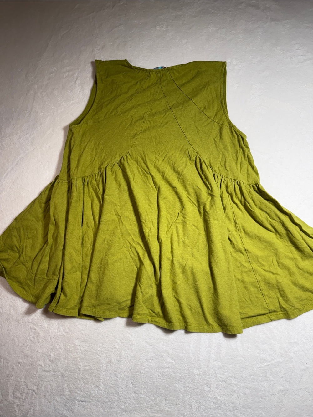 Sleeveless V-Neck Flared Tank Top - Olive Green - Picture 7 of 8